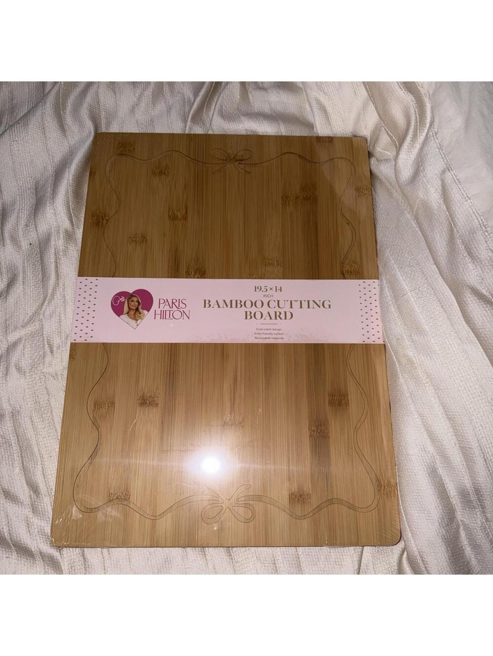 PARIS HILTON BAMBOO CUTTING BOARD 19.5x14" NEW PARIS HILTON BAMBOO BOARD